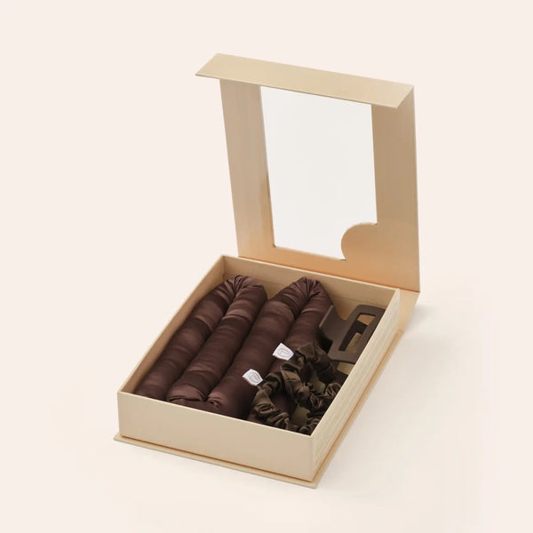 Heatless Curls in Mulberry Silk